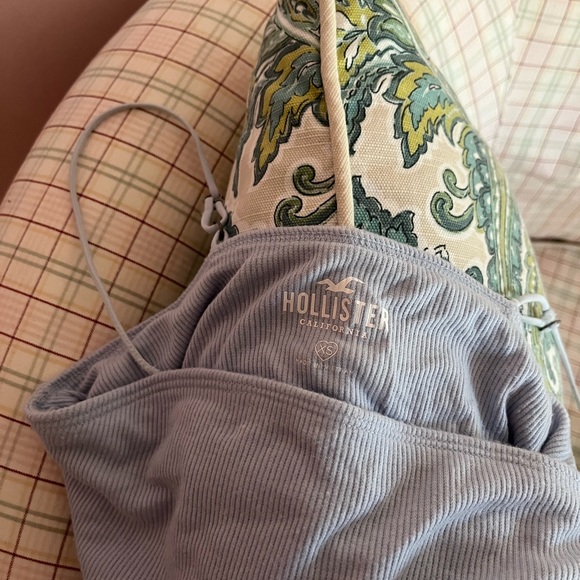 Blue bodysuit from Hollister, ribbed fabric with double fabric on the chest - Picture 3 of 3